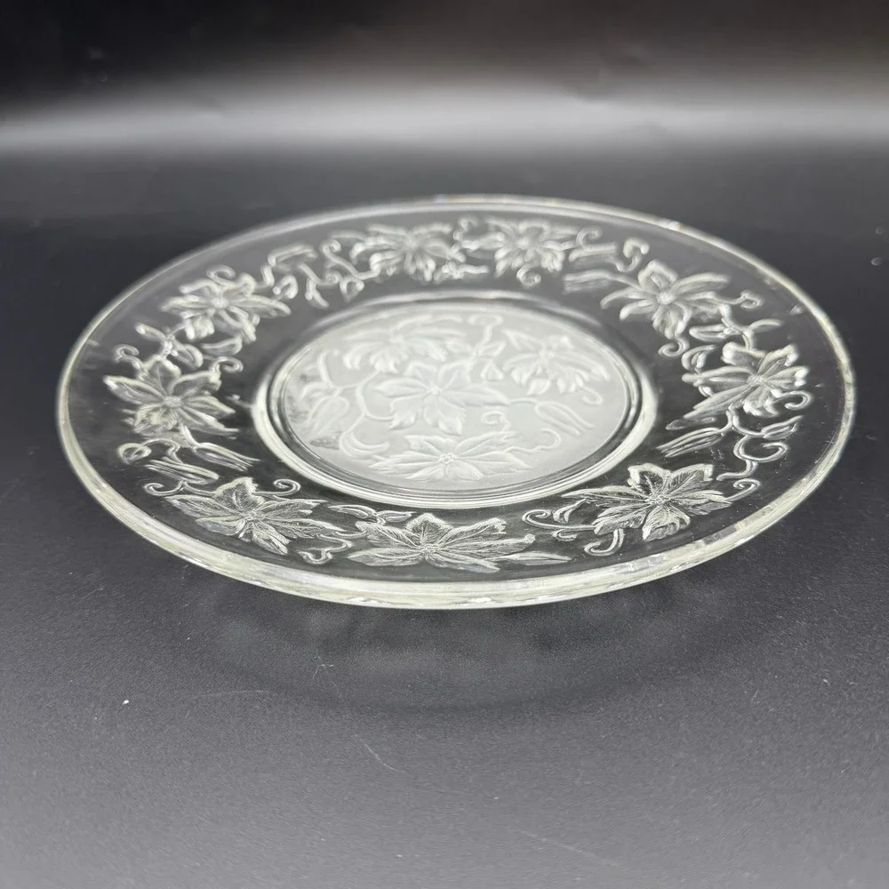 Vintage House Fantasia Poinsettia Frosted Glass Salad Plate 8